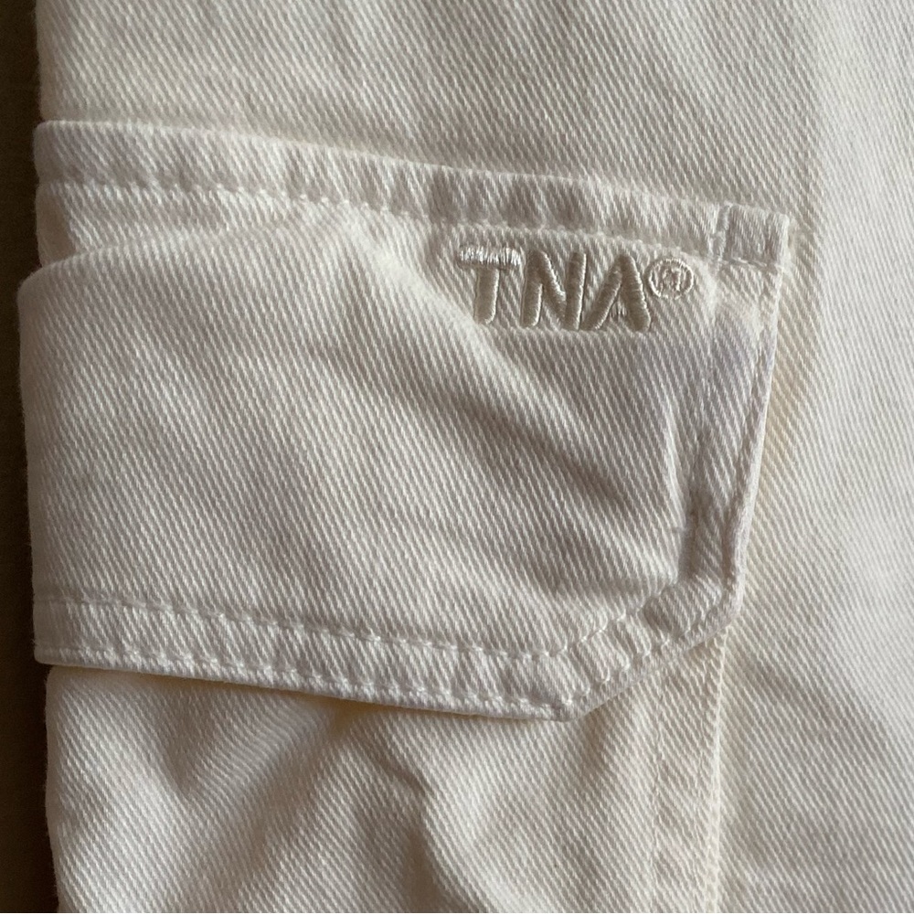 Aritzia TNA Troop Cargo Maxi Skirt White Exclusive TNA embroidery Size 12 - Picture 11 of 15